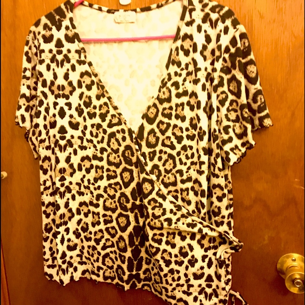 3x leopard print shirt